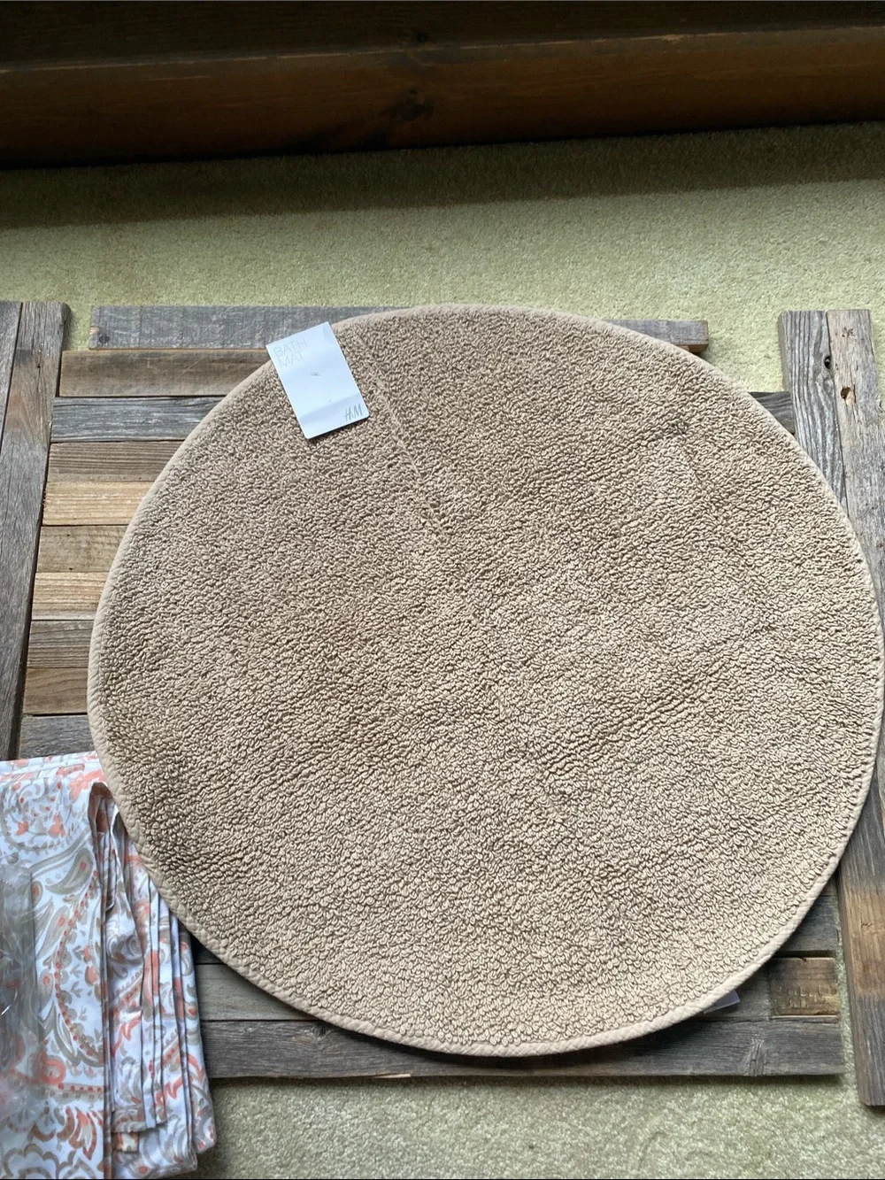 H&M Beige Bath Mat with Paisley Shower Curtain - Neutral Beige & Coral